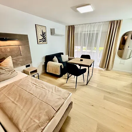 Hubertus Mit Klima, überdachter Terrasse&parkplatz Apartamento