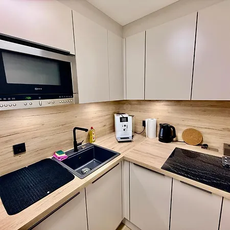 Hubertus Mit Klima, überdachter Terrasse&parkplatz Apartamento