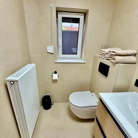 Apartamento Hubertus Mit Klima, überdachter Terrasse&parkplatz Ergersheim