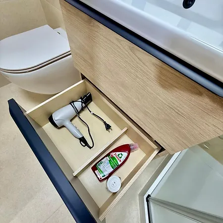 Hubertus Mit Klima, überdachter Terrasse&parkplatz Apartamento